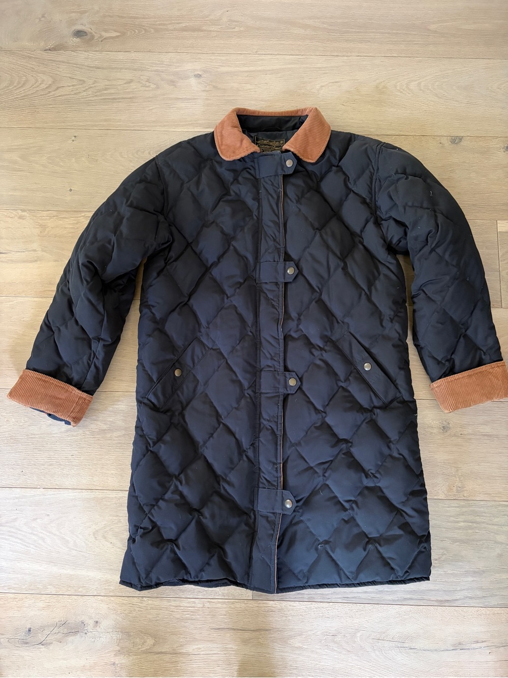 Goose down Eddie Bauer fall winter quilted jacket snap and zipper cozy- medium